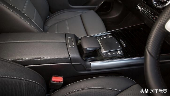 2017款奔驰gla250落地多少钱,奔驰gla250报价及图片