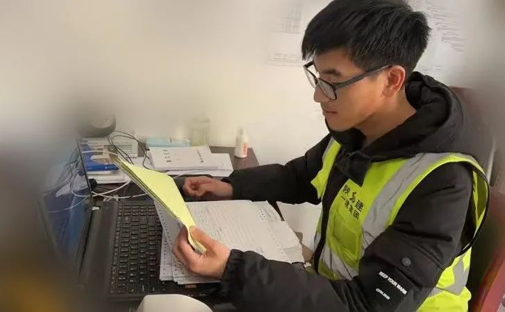 一建集团白家口片区举行2021年新员工转正定级工作总结汇报演讲