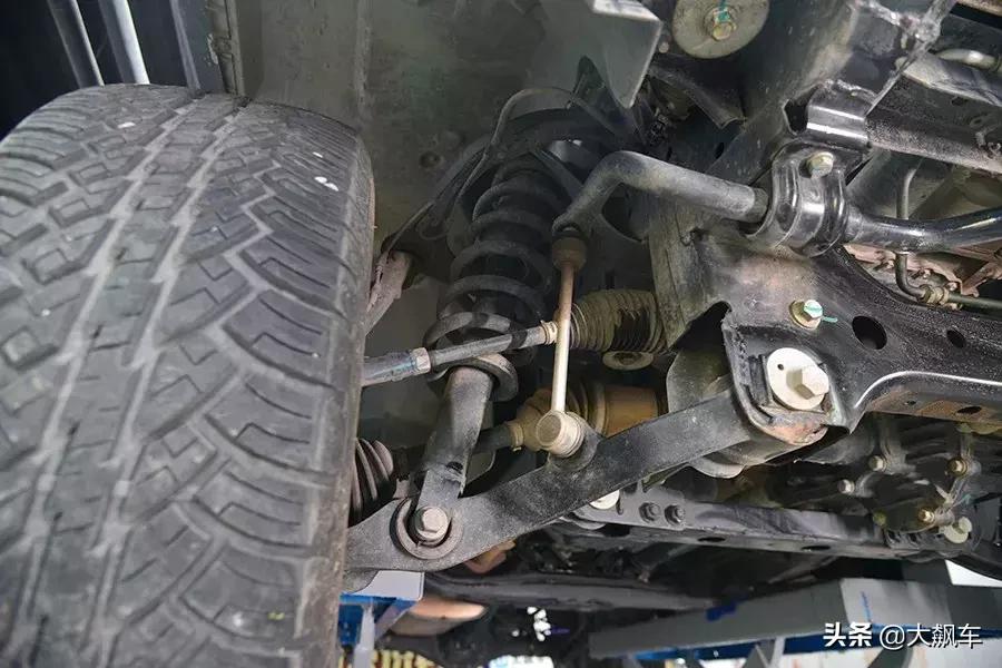 除了锈还漏油,防护不到位,还想出门去越野?