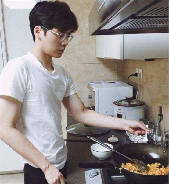 大明星也要喝汤变美？天际电器隔水炖煲汤教你变好看