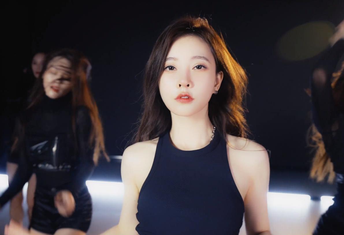 冯提莫直播展示舞蹈结果,冯提莫演唱会教学