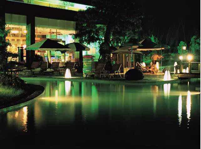 看峨眉山雪泡温泉的地方有哪些,峨眉山泡温泉旅游攻略