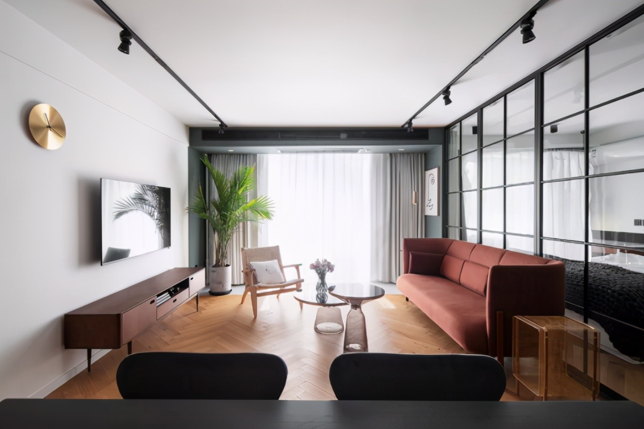 在家具尺寸上，设计师朋友一步到位，现在住起来太“爽”了