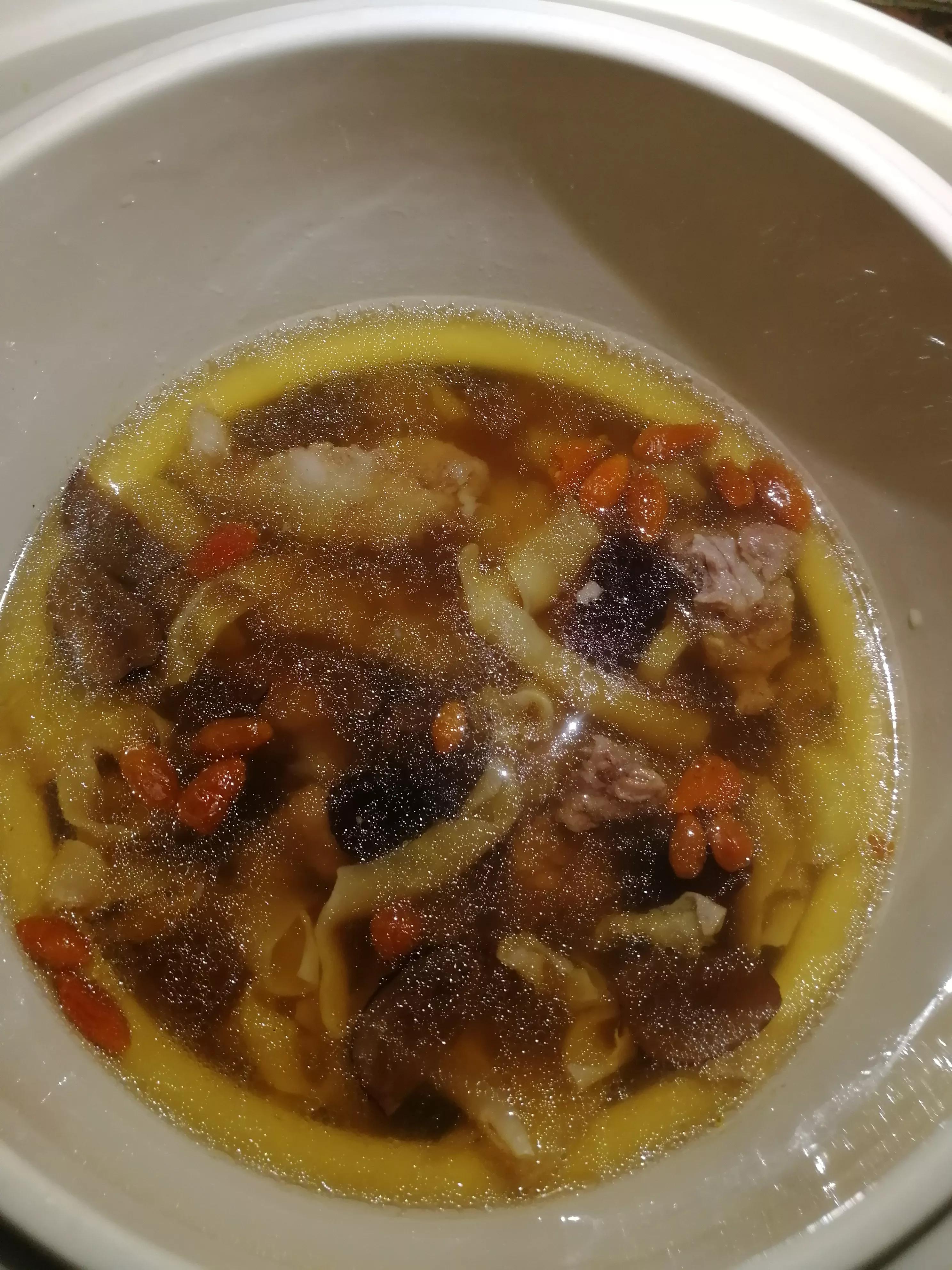 冬天鱼胶炖什么汤补身体,鱼鳔胶和什么煲汤有营养