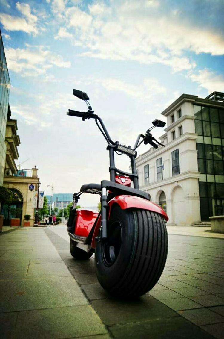 电动车中的另类，用宽轮引爆时尚，“哈雷式”握把不只是炫酷！