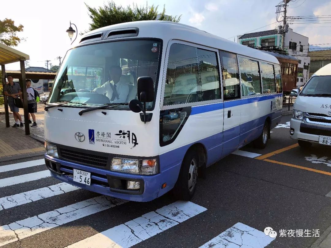 未见富士,幸运依在-秀峰阁湖月