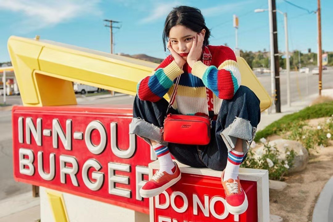 泫雅同款包包有哪些,刘寅娜金高银