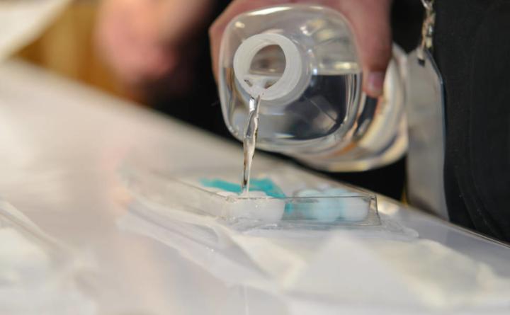 狗狗舌头溃疡用什么药,狗狗溃疡吃什么食物好得快