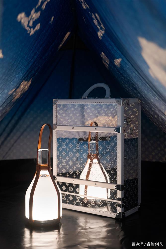 lv香港大秀明星造型盘点,lv20寸棋盘格行李箱