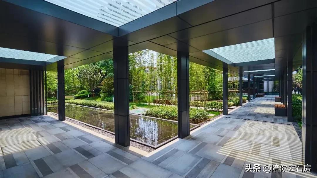 一个地市来的小开发商,打了所有大牌房企的脸