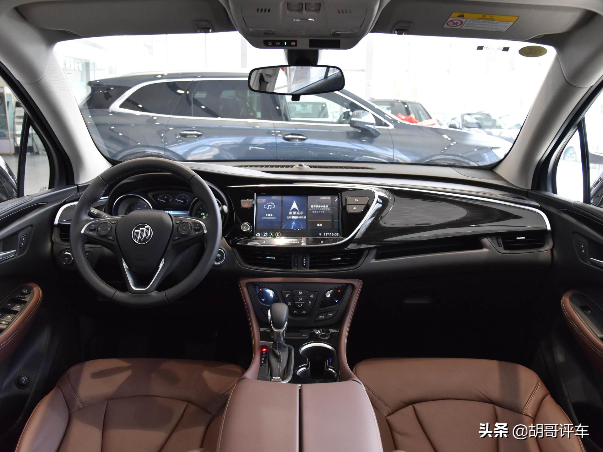 外观大气空间大的七座车,别克suv昂科威哪款车值得购买