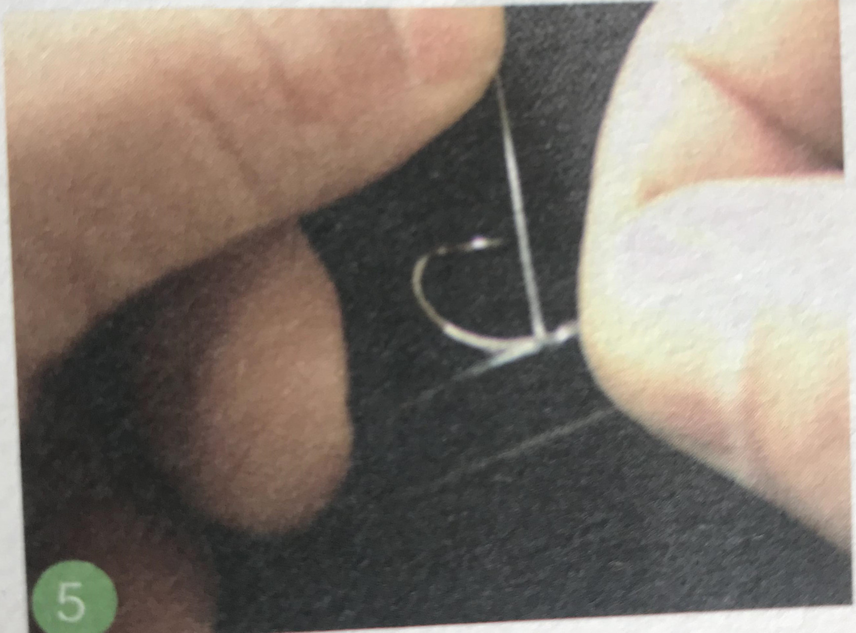 把绑好的鱼钩绑在鱼线上的视频,带圈鱼钩怎么绑鱼线受力比较好