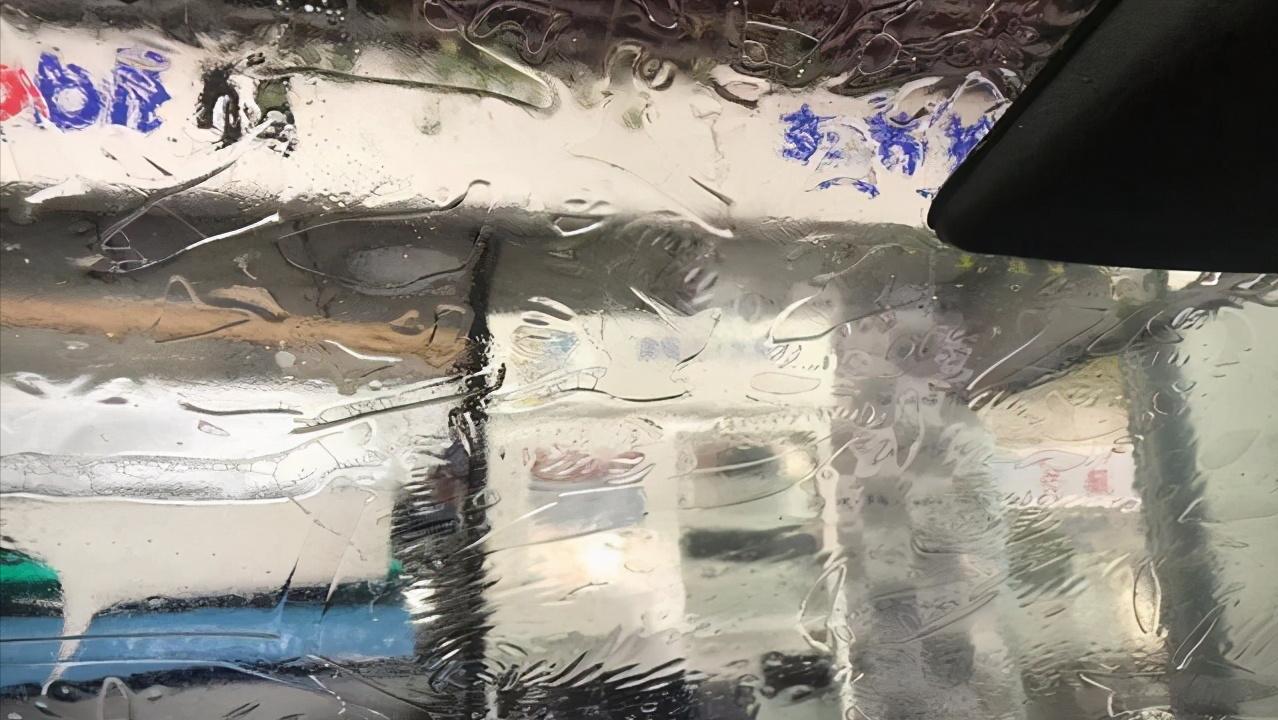 特斯拉modely玻璃膜威固顶级,特斯拉modely汽车贴隐形膜首选