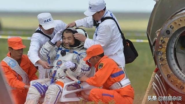 月球只是跳板,人类正踩着它准备进行更远的旅行