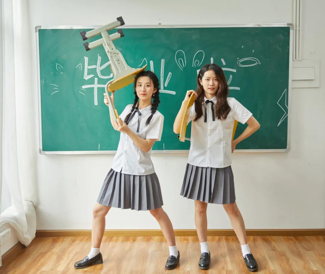 毕业照自己拍全身合成,毕业照自己拍怎么拍