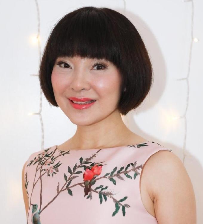 她因《常回家看看》火遍全国，却惨遭前夫背叛，离婚后卷走12亿