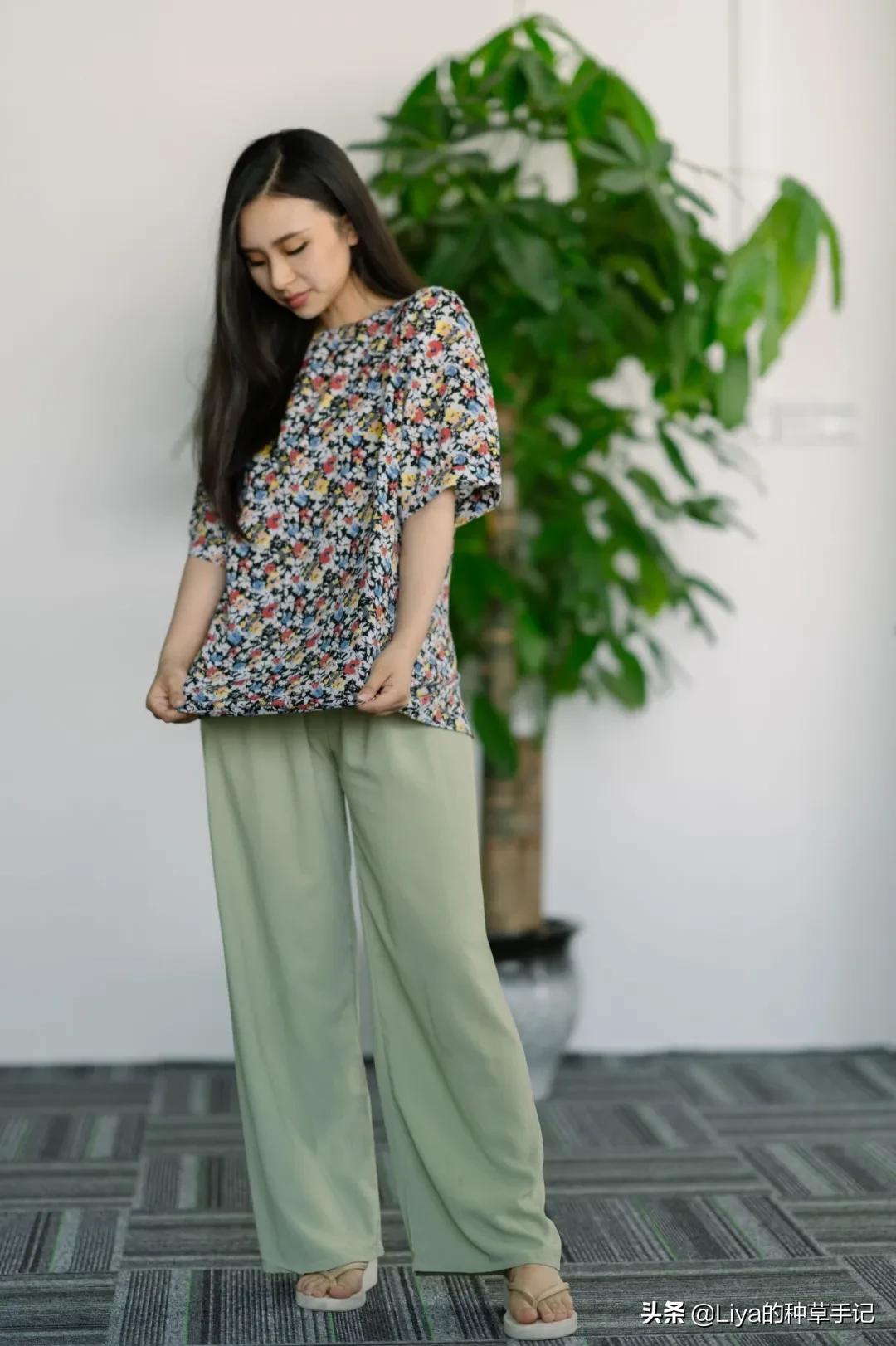 高级旧衣服穿搭技巧,又土又潮的花纹衣服