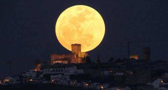 最美中秋古诗句！看完别再说，我去，今晚的月亮好美呀（收藏）