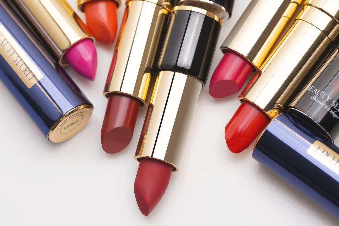 李佳琦一句话让这支口红全球断货，买得起口红，却吃不起猪肉？