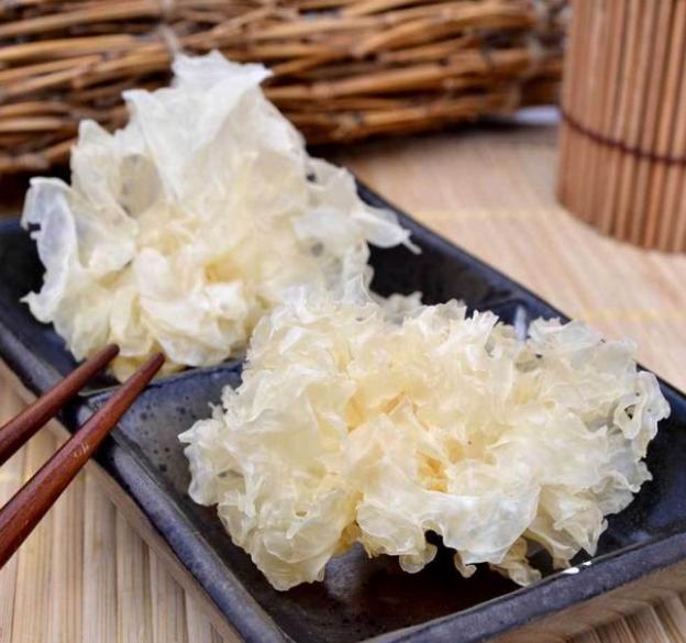 银耳糖水一般要煮多久才出胶,煮银耳糖水怎么快速出胶