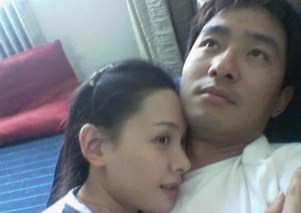 程莉莎老公比儿子重要,程莉莎和丈夫郭晓东甜蜜合影