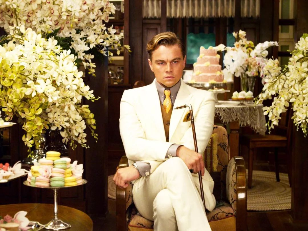 穿粉色就是娘娘腔?让小李子和猫王告诉你什么叫“油而不腻”