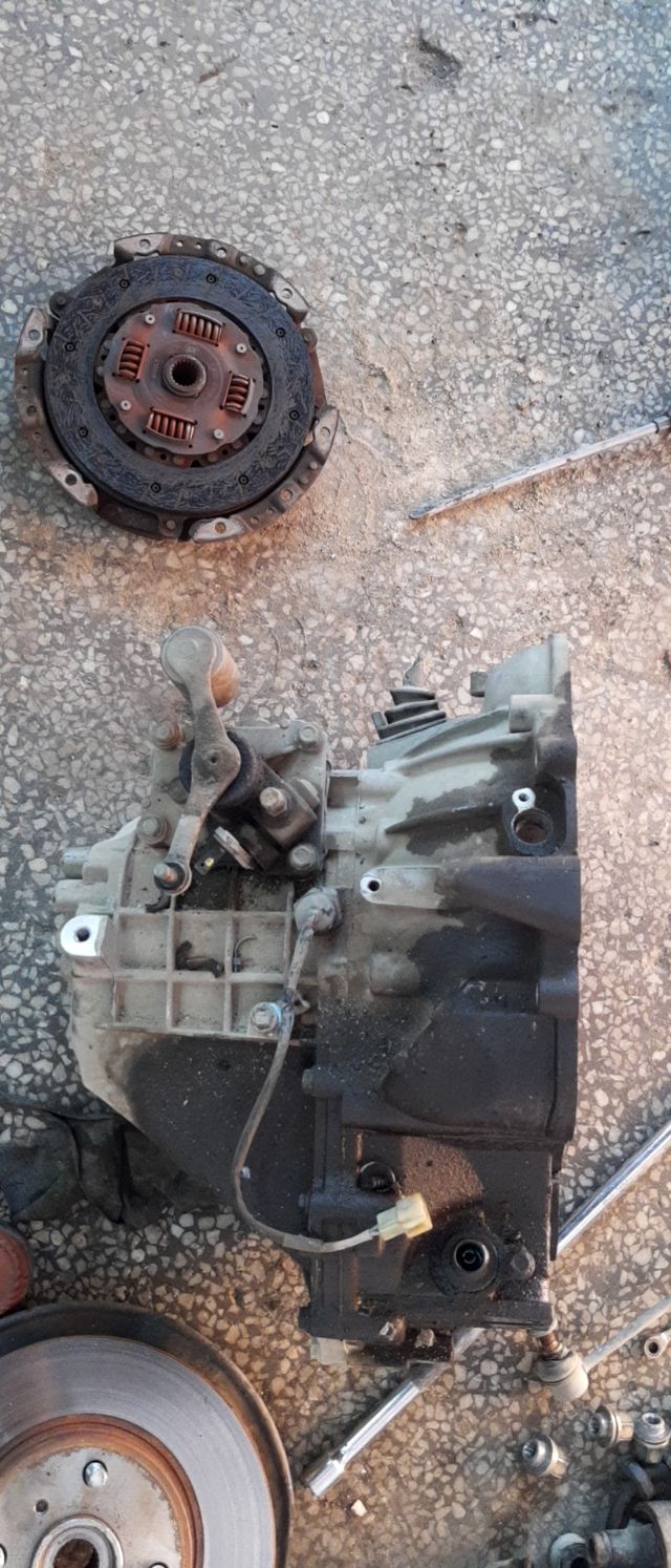 13年远景缺点,09年吉利远景大修