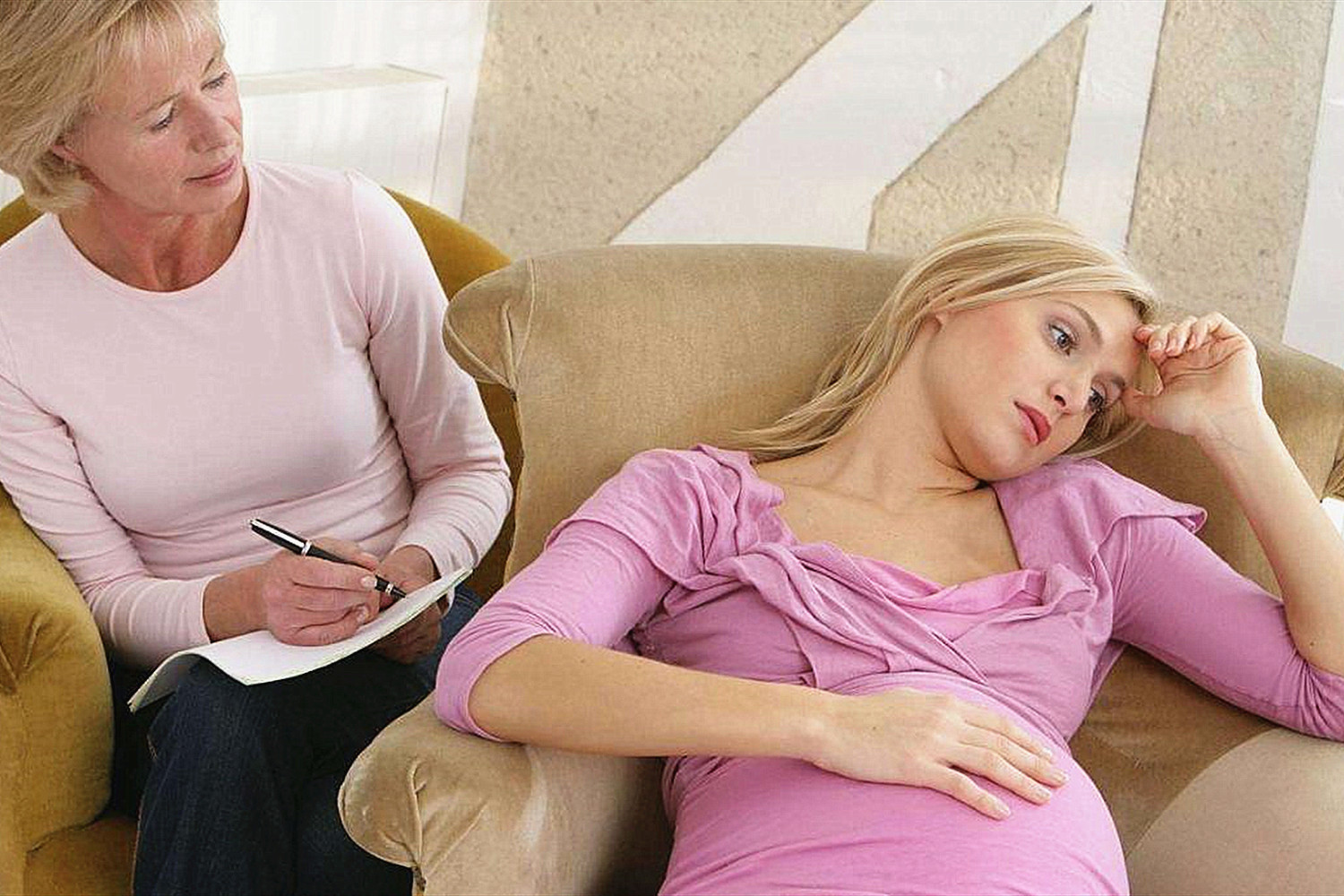 孕期出现痔疮应该要注意什么,孕期怎么防止得痔疮