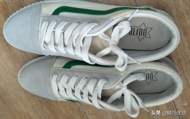 清洗帆布小白鞋发黄最佳小妙招,帆布鞋白鞋清洗小妙招