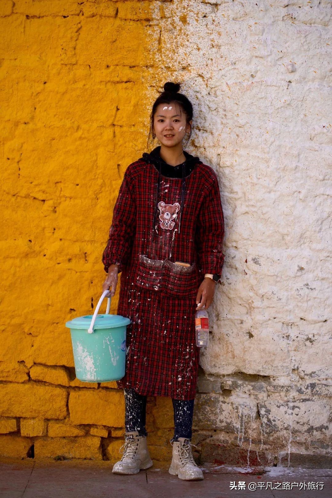 布达拉宫的墙是用牛奶蜂蜜涂的吗,布达拉宫牛奶蜂蜜墙