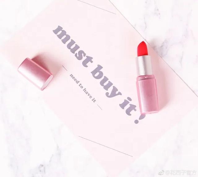 被李佳琦捧火的化妆品，没想到包装成了国潮风