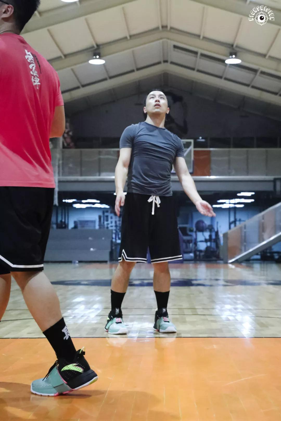 无论是打球还是穿鞋，你都「要疯」一点|KVSN众测