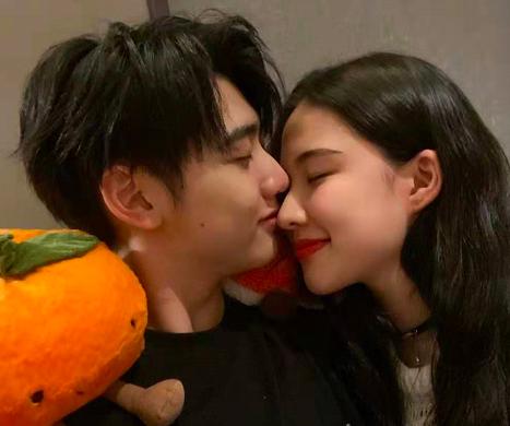 焉栩嘉恋情曝光后照片,焉栩嘉回应恋情争议