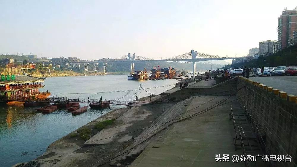 弥勒到重庆的高铁多少钱,云南省弥勒市通高铁