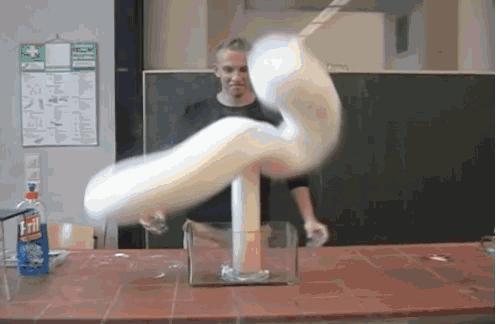 体香吸引女人吗,女生的体香和男生的区别