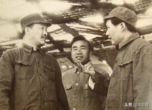 贺龙骨灰之谜：骨灰盒用七块钱的，化名王玉