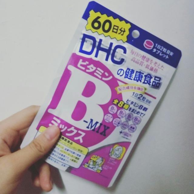 脸闭口痘痘毛孔粗大怎么化底妆,皮肤有痘印粉刺闭口怎么上底妆