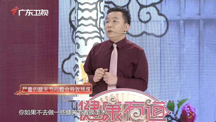 成熟漂亮女性健身操视频,漂亮女人健身操广场舞