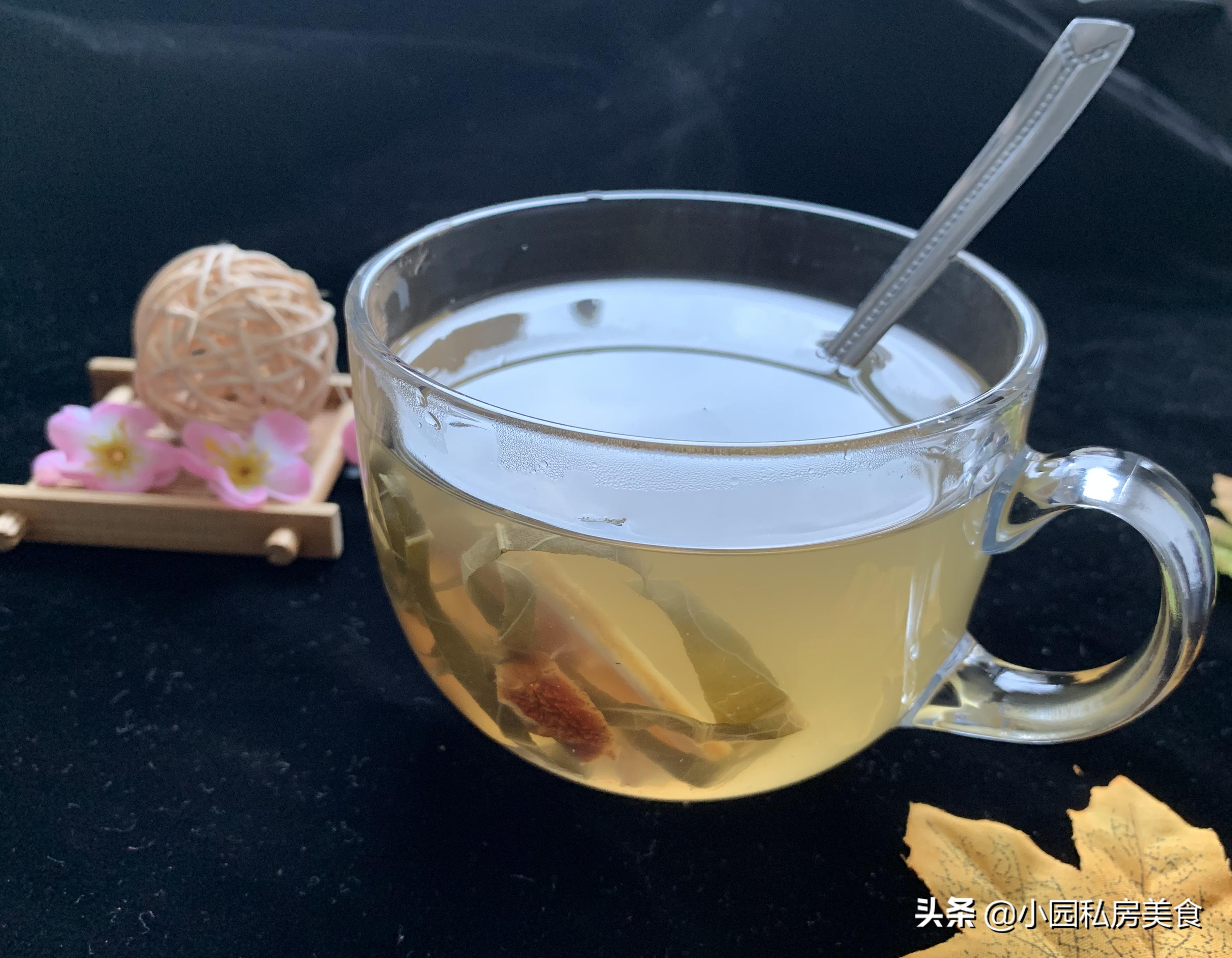 三伏天来杯荷叶茶,荷叶茶夏天喝