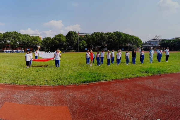 阳光体育快乐足球比赛,校长杯足球比赛简报