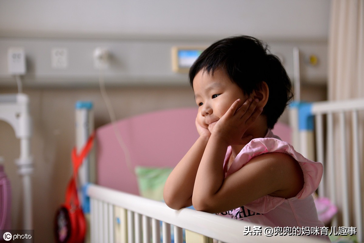 宝宝穿开裆裤容易感染吗,小孩不穿尿裤的危害