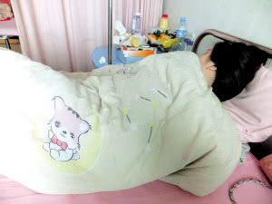 女性唇毛严重该怎么治疗,女性唇毛一边多一边少什么原因