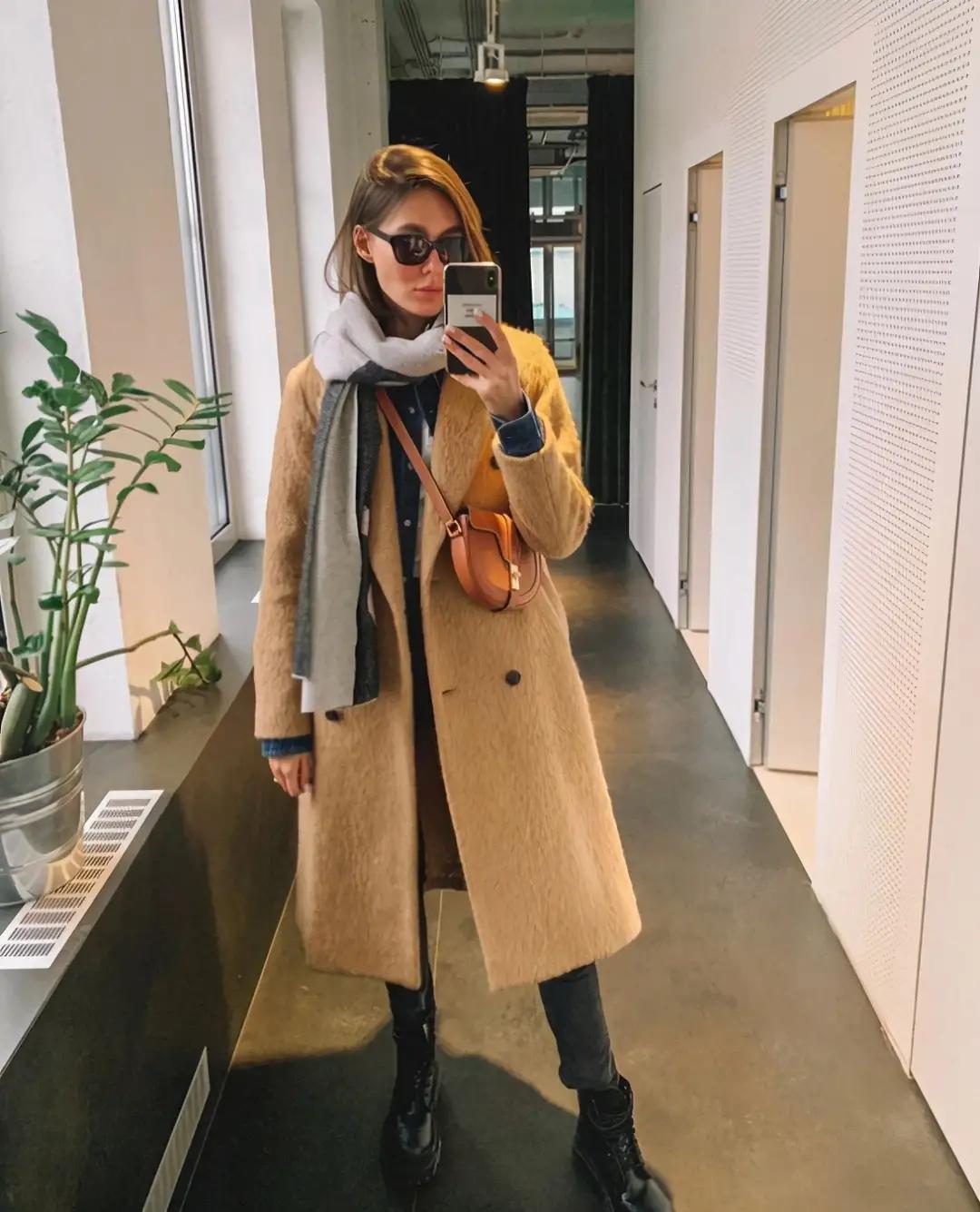 关之琳灰色长风衣,关之琳港风白裙穿搭