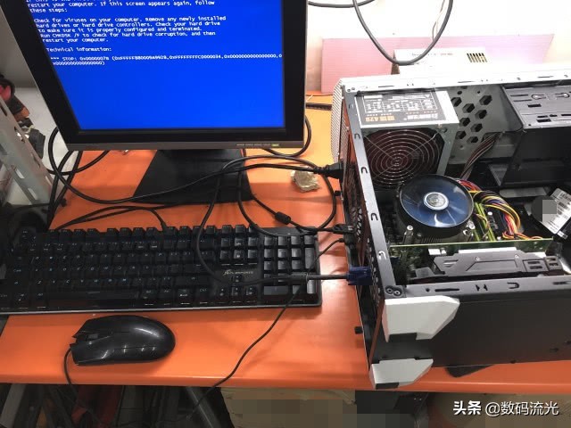 电脑玩一下突然蓝屏是怎么回事,电脑在玩的时候突然蓝屏怎么办