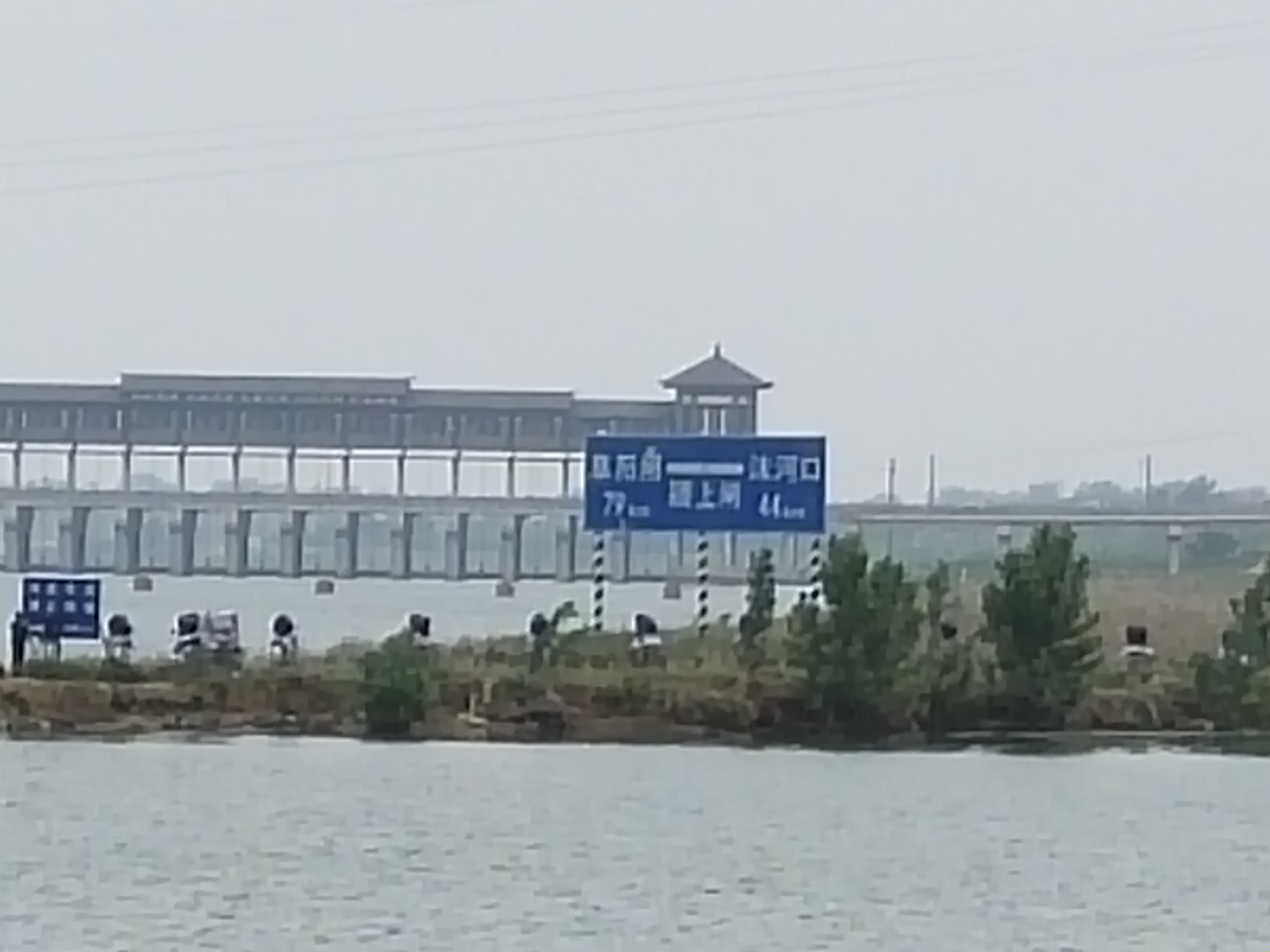 iQOONeo3是一款适合年轻人使用的手机,iQOONeo3评测