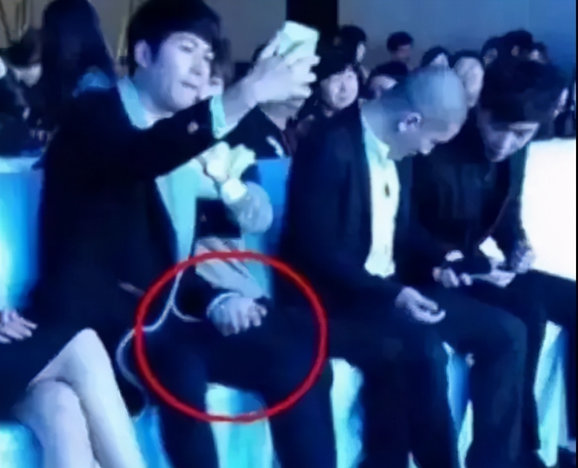 郭小四简介,霸总养成小奶狗