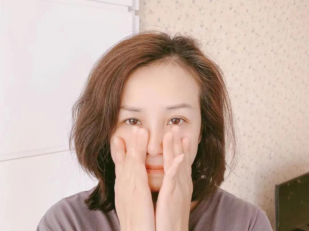 改善法令纹提升苹果肌的面部瑜伽,丹尼尔柯林斯面部瑜伽去法令纹