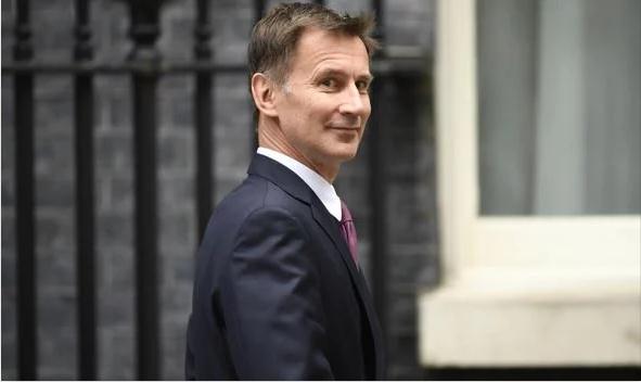 还有一个月！这位西安姑娘很可能成为英国“第一夫人”