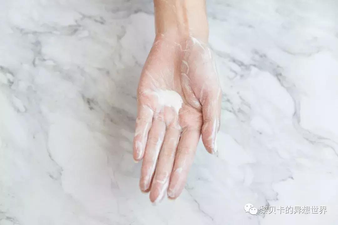 她们用了23年的保养品,她们用到空瓶的保湿单品