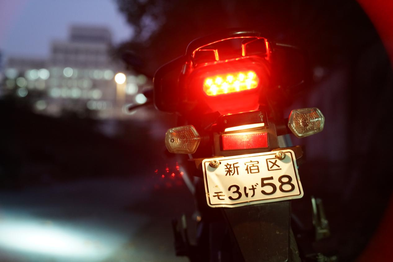 孤独夜里男孩的唯一陪伴，小厂电摩也有的情怀槽车详聊小猴m3！